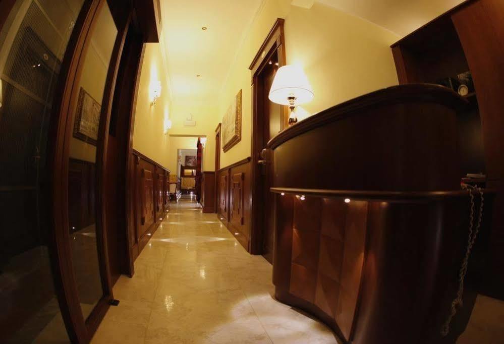 Bed and Breakfast Domus Augusta Roma Esterno foto